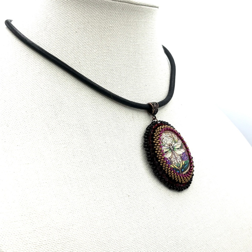 Hand Crafted Dragonfly Beaded Pendant Choker Necklace Magenta - Picture 13 of 14